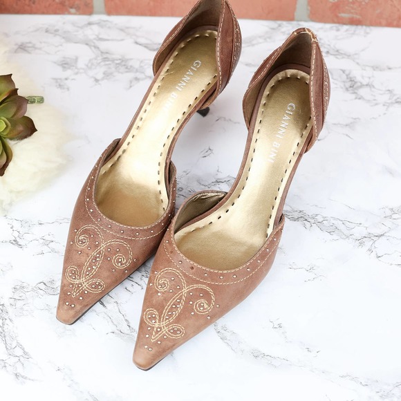Gianni Bini Brown Stud Pointy Heels 8